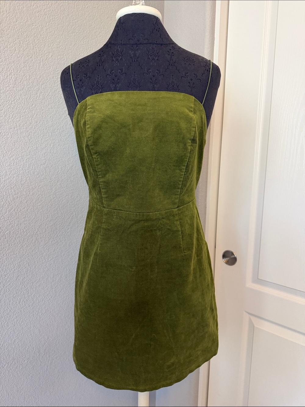 Urban Outfitters UO Colette Corduroy Mini Dress Olive Green Spaghetti Strap US 6 - Picture 4 of 13